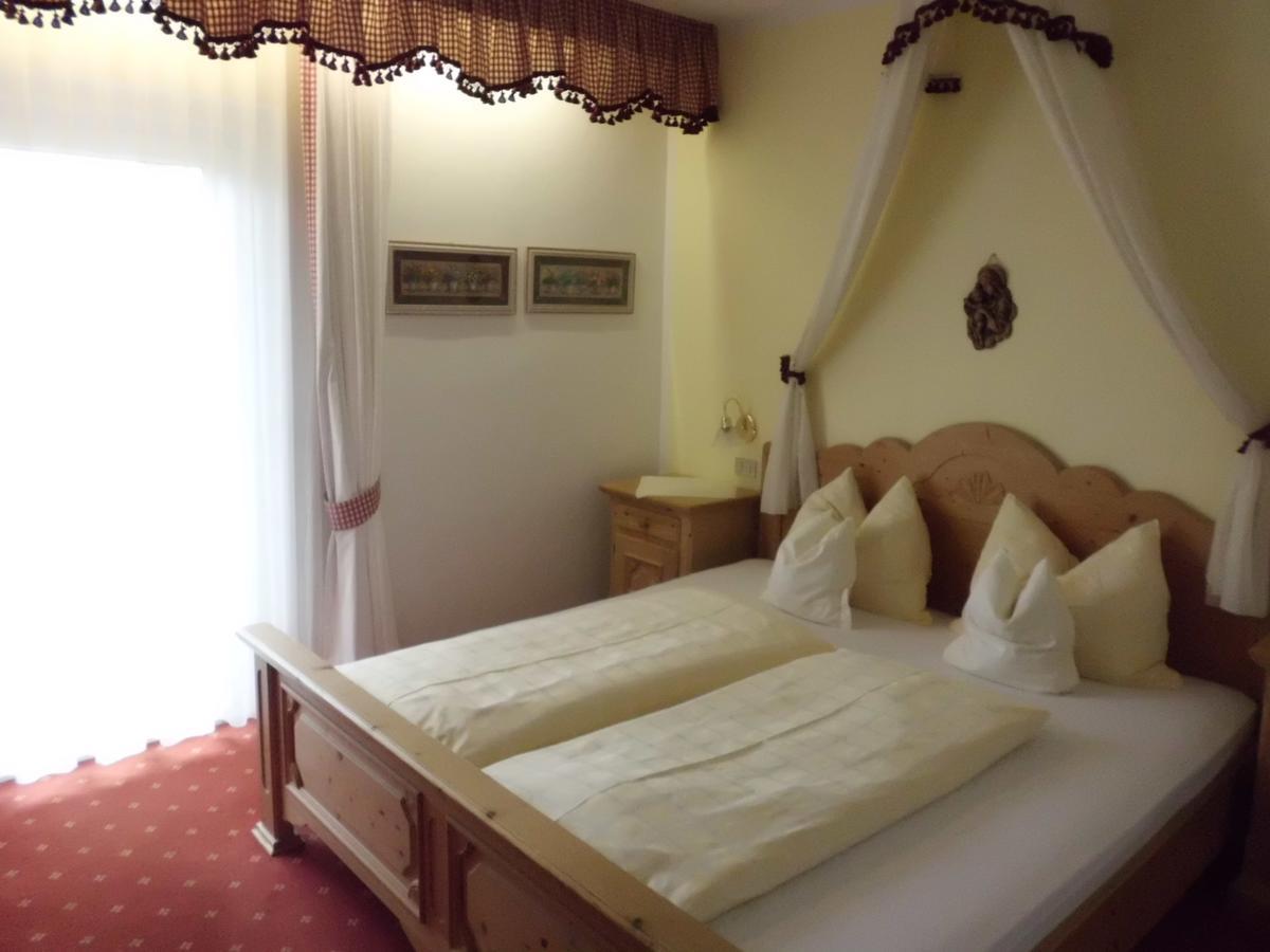 Hotel Amaten ブルーニコ エクステリア 写真
