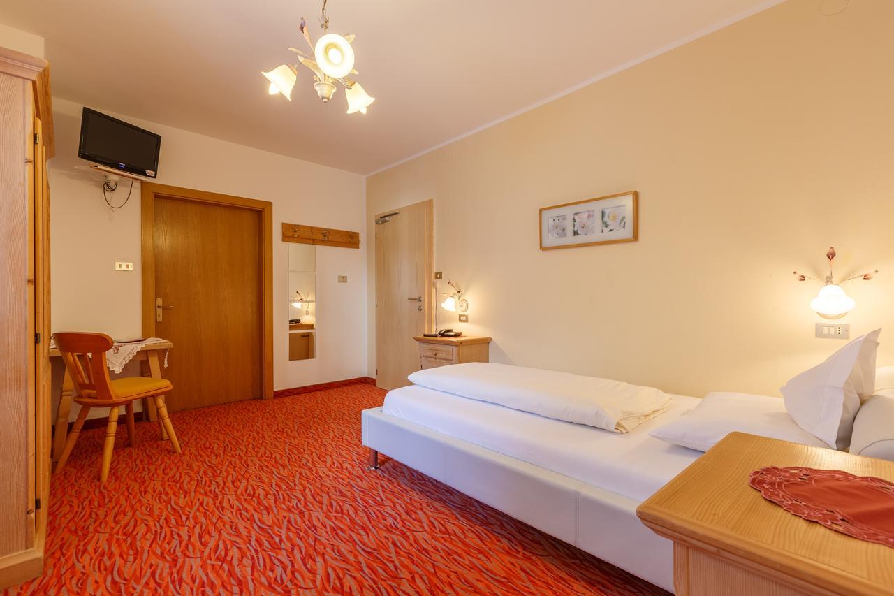 Hotel Amaten ブルーニコ エクステリア 写真